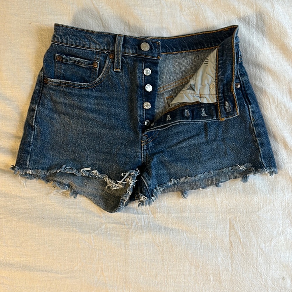 Levi’s 501 shorts 26W